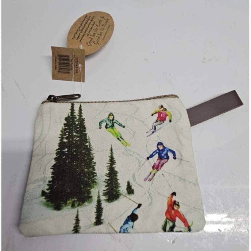 NWT ART STUDIO COMPANY Canvas pouch dancing skiers zipper